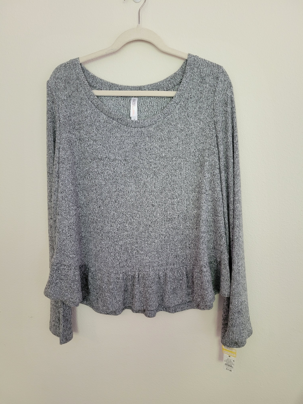 Gilligan & O'Malley Gray Long-Sleeve Knit Peplum Top